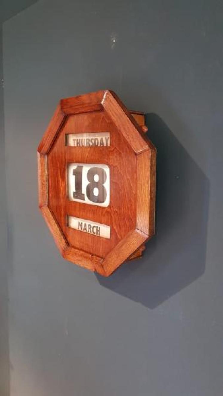1920's Oak Perpetual Wall Calendar - Image 5