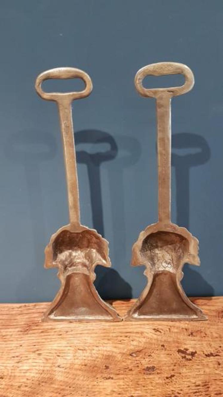 Pair of Victorian Cast Brass Wheatsheaf Door Stops - Image 3