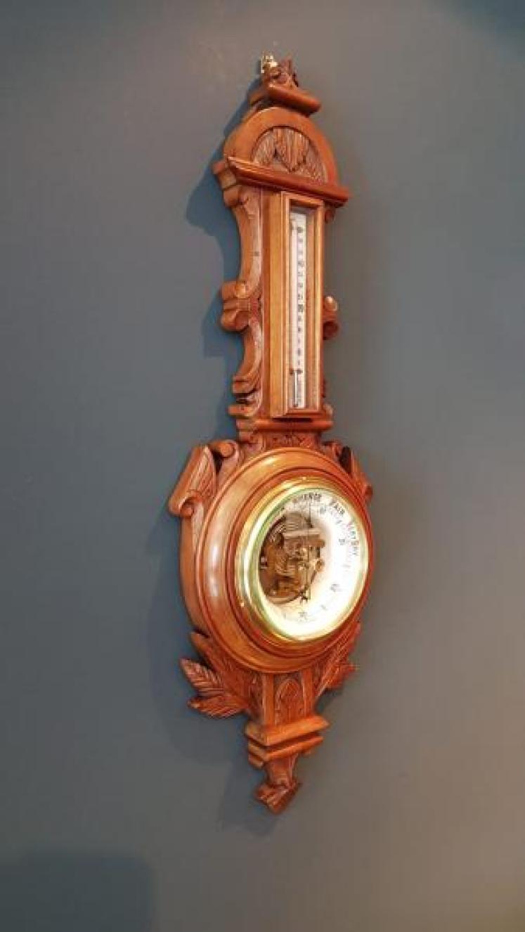 Superb Antique Carved Walnut Banjo Barometer  - Image 2
