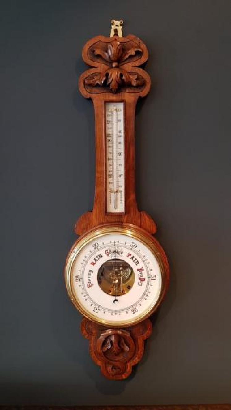 Fine Quality Antique Carved Oak Banjo Barometer  - Image 1
