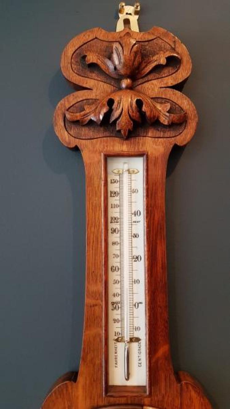 Fine Quality Antique Carved Oak Banjo Barometer  - Image 3