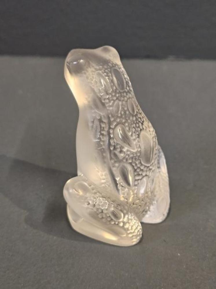 Lalique Opalescent Sitting Frog - Image 2