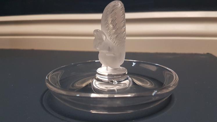 Lalique Squirrel Pin Tray - Image 2