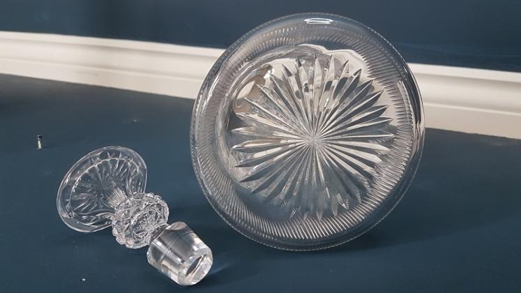 Victorian Cut Crystal Thistle Shaped Decanter with Silver Rim - Image 3