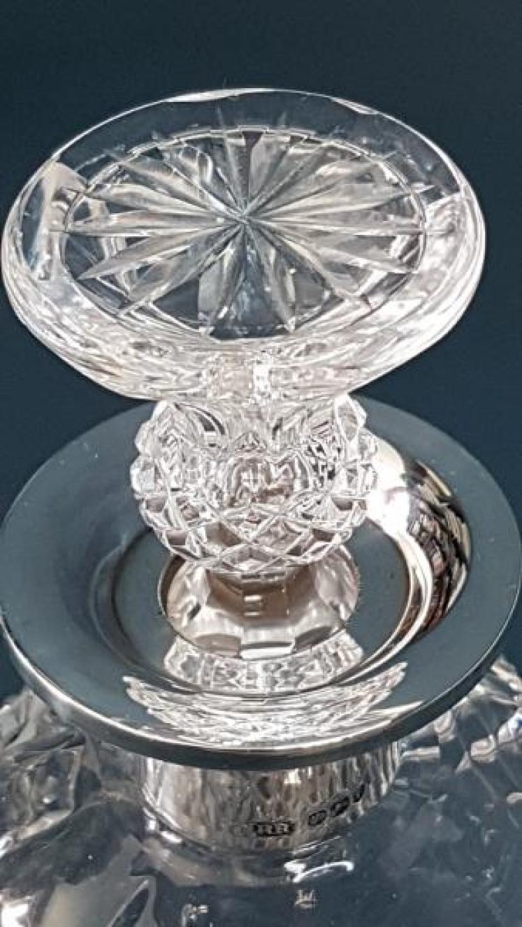 Victorian Cut Crystal Thistle Shaped Decanter with Silver Rim - Image 7