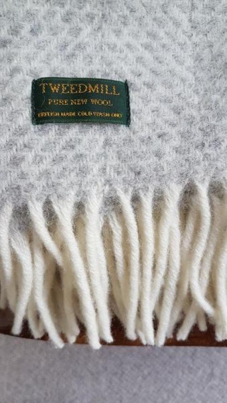 Tweedmill Beehive Grey Throw  - Image 2