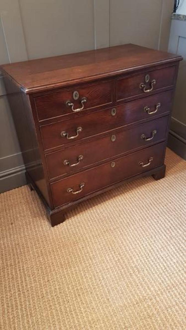 Small George III Oak Chest of Drawers - Image 2