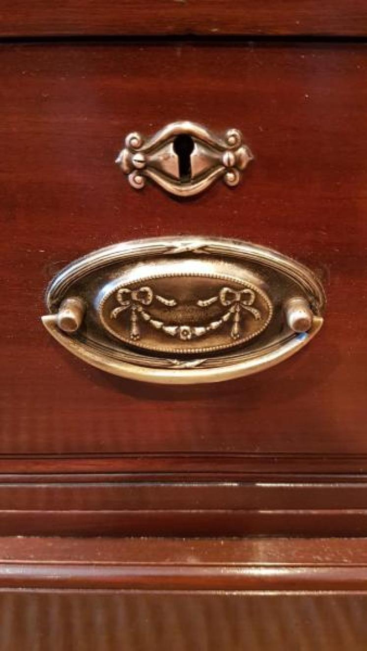 Pair Victorian Mahogany Bedside Chests - Image 3