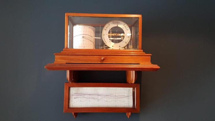 Rare Antique Walnut Barograph on Wall Bracket - Image 1