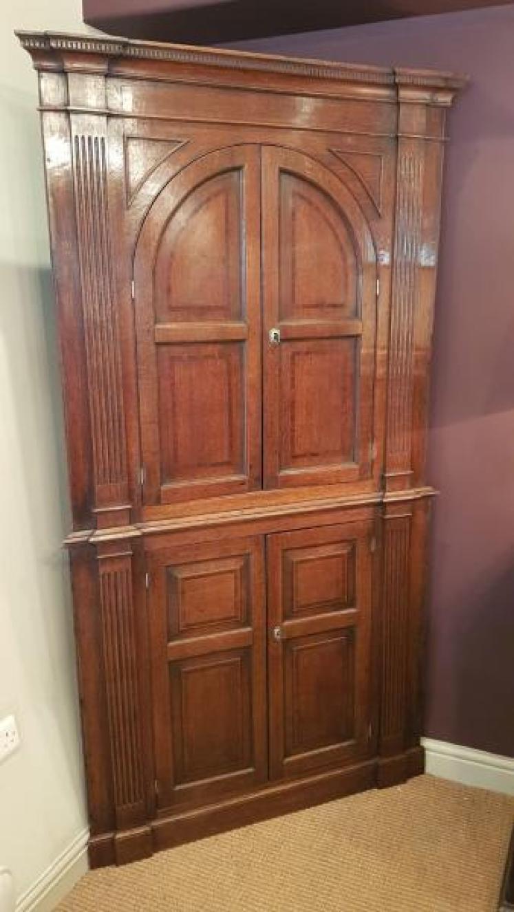 Superb George III Oak Double Corner Cupboard - Image 7