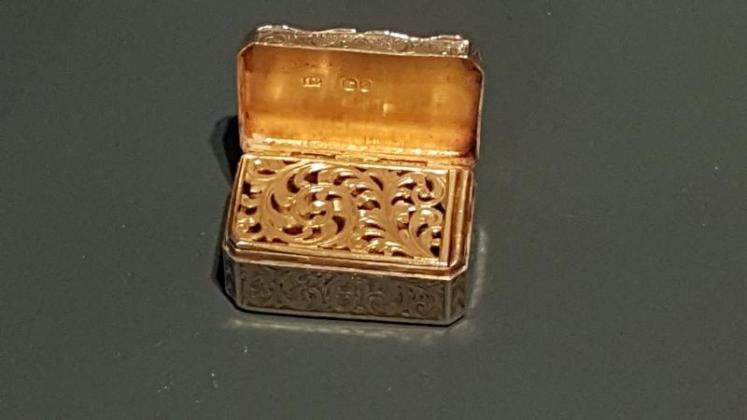 Sampson Mordan Silver Gilt Vinaigrette - Image 2