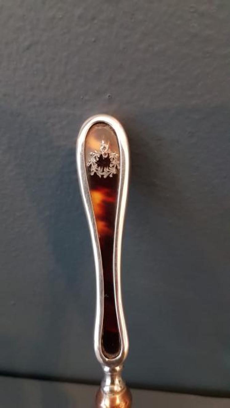 Silver and Tortoise Shell Handle Magnifying Glass - Image 3