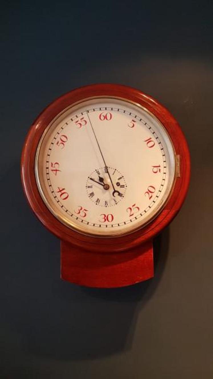 Rare Antique Drop Dial Fusse Seconds Sweep Wall Clock - Image 1