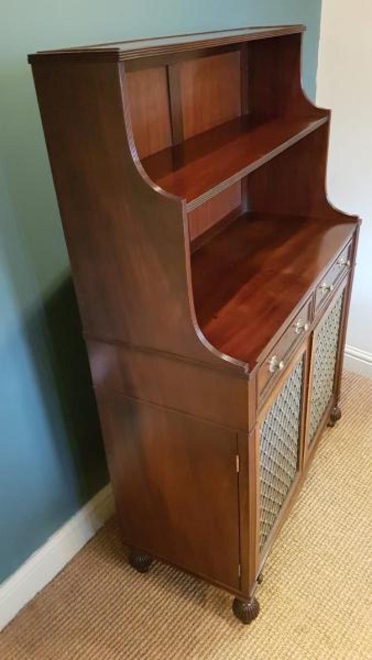 Fine Quality Regency Mahogany Bookcase Cabinet - Image 4