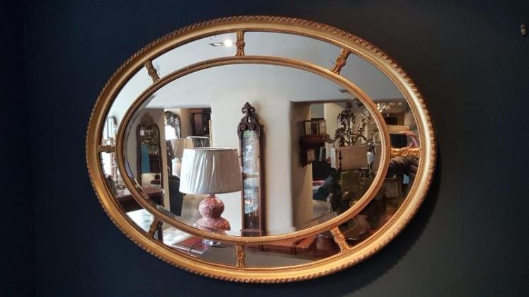 Large Victorian Oval Gilt Segmented Mirror  - Image 4