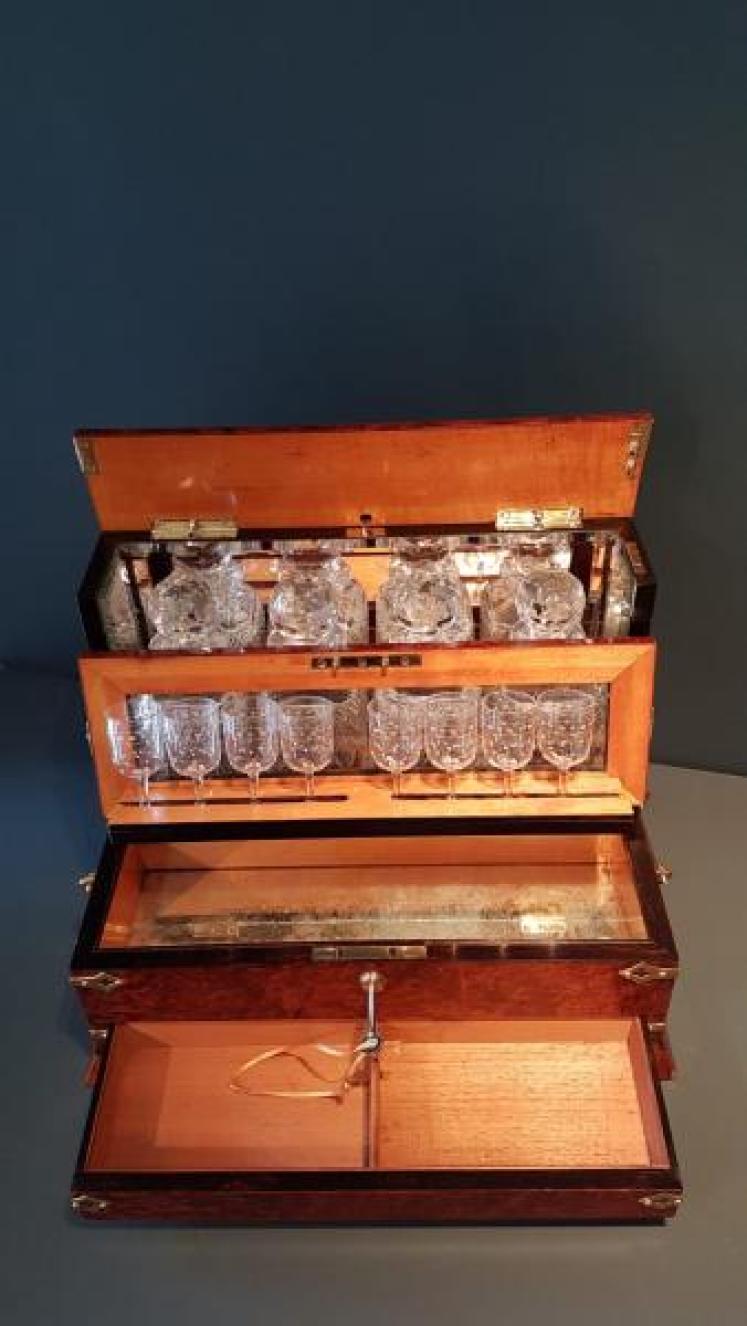 Superb Victorian Amboyna Tantalus Box - Image 2