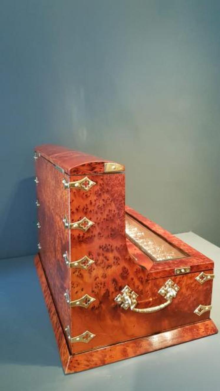 Superb Victorian Amboyna Tantalus Box - Image 3