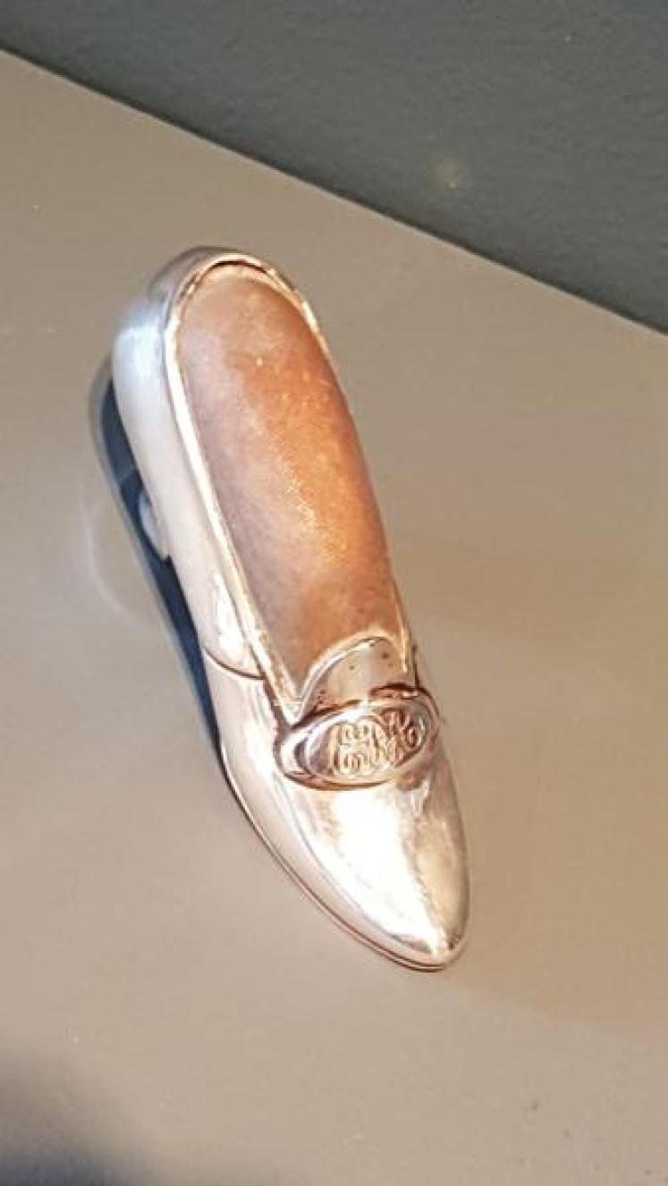Silver Shoe Pin Cushion - Image 4