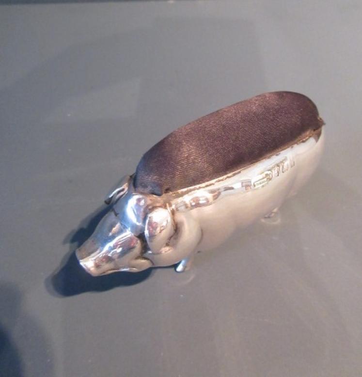 Edwardian Period Silver 'Pig' Pin Cushion - Image 4