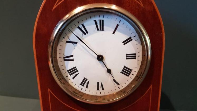 Edwardian Period Sheraton Inlaid Mantel Clock - Image 4