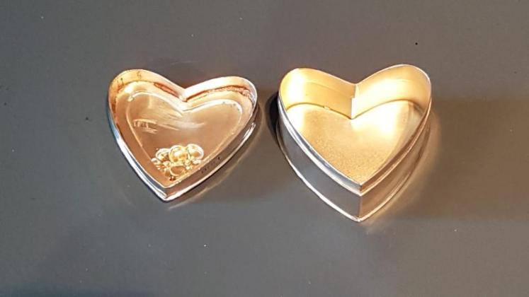 Silver Heart Shaped Ring Box - Image 3