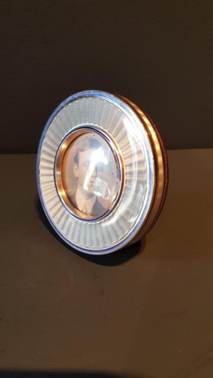 Silver and Pale Blue Engine Turned Enamel Photo Frame - Image 3