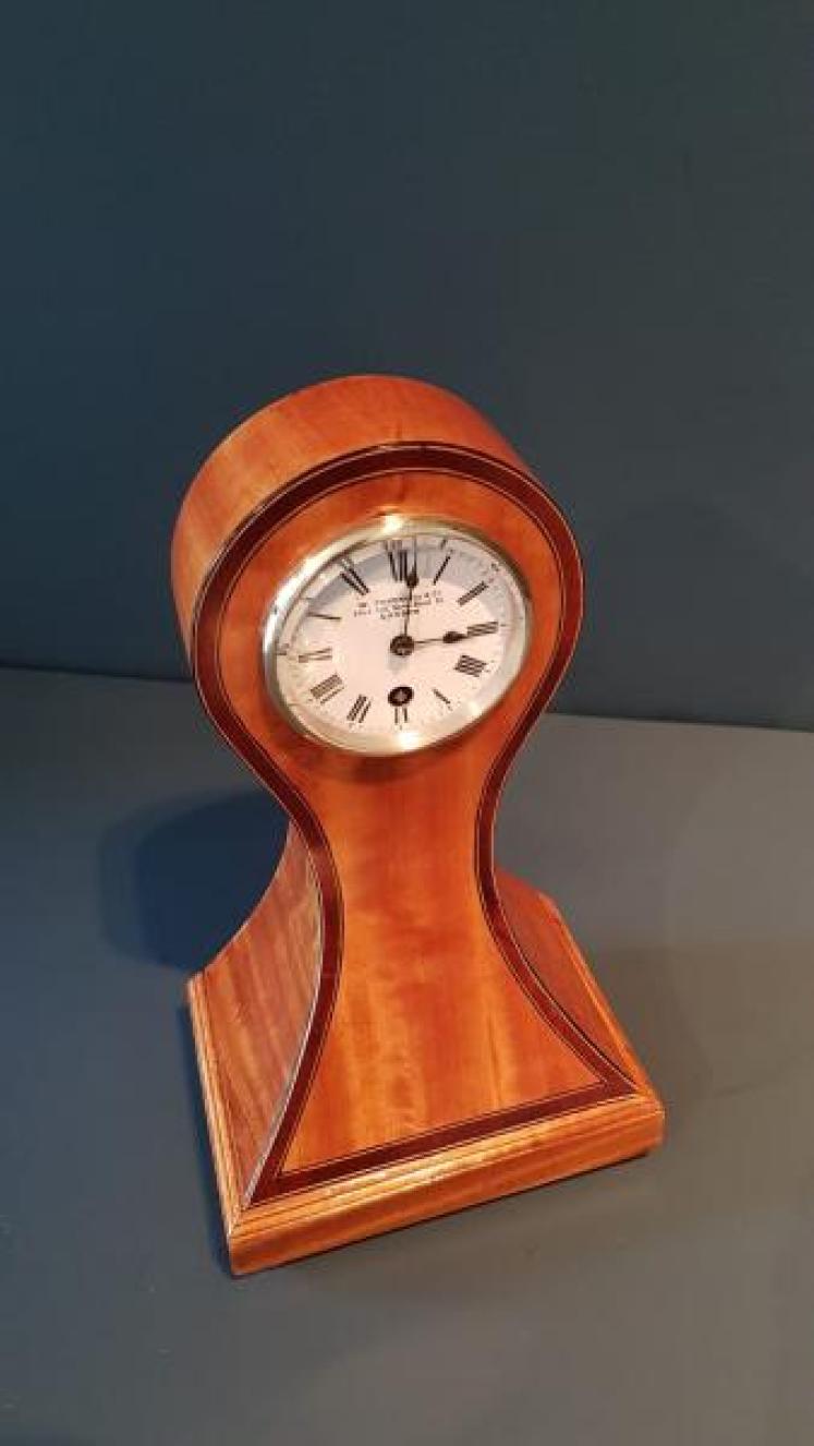 Fine Quality Small Edwardian Satinwood Balloon Clock - Image 2