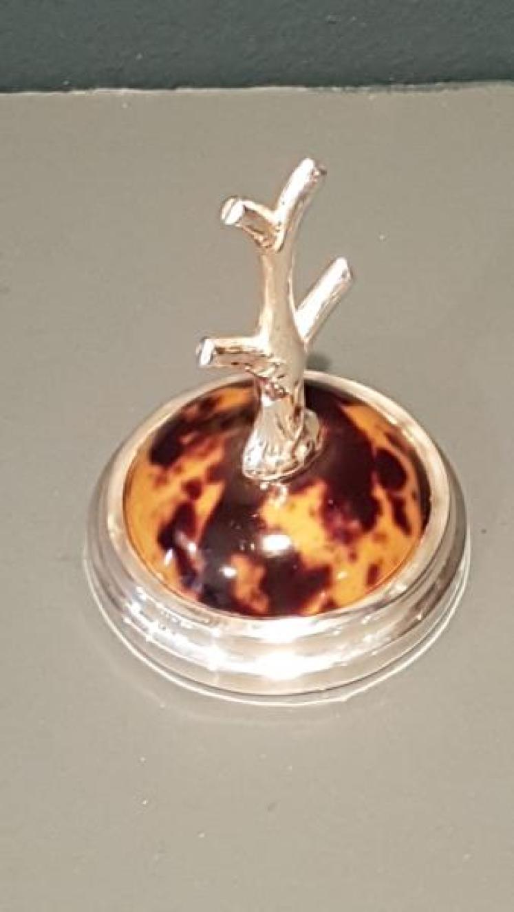 Silver and Tortoise Shell Ring Holder - Image 6