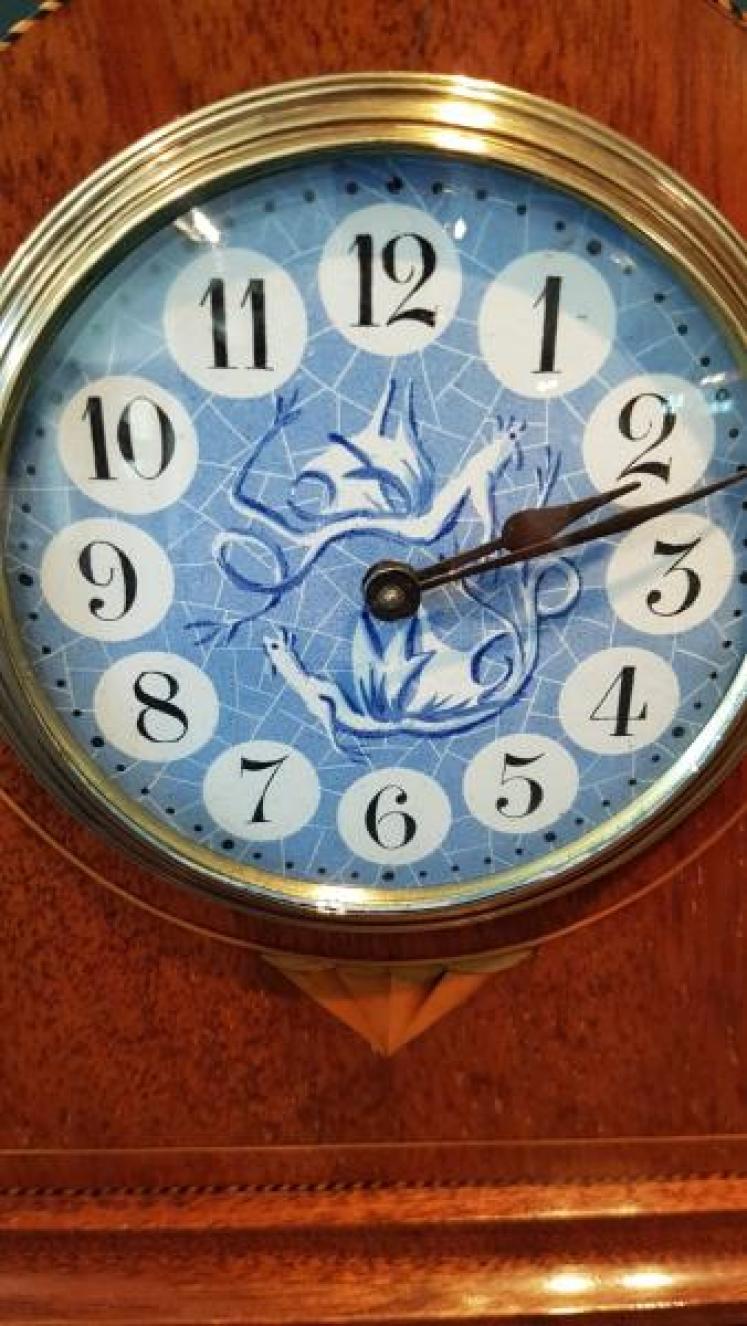Unusual Edwardian Blue and White Dial Inlaid Mantel Clock - Image 3