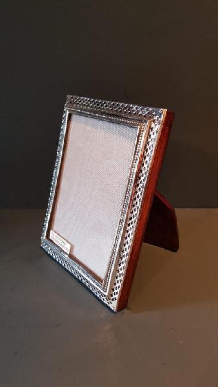 Superb Victorian Pierced Silver Photo Frame  - Image 3
