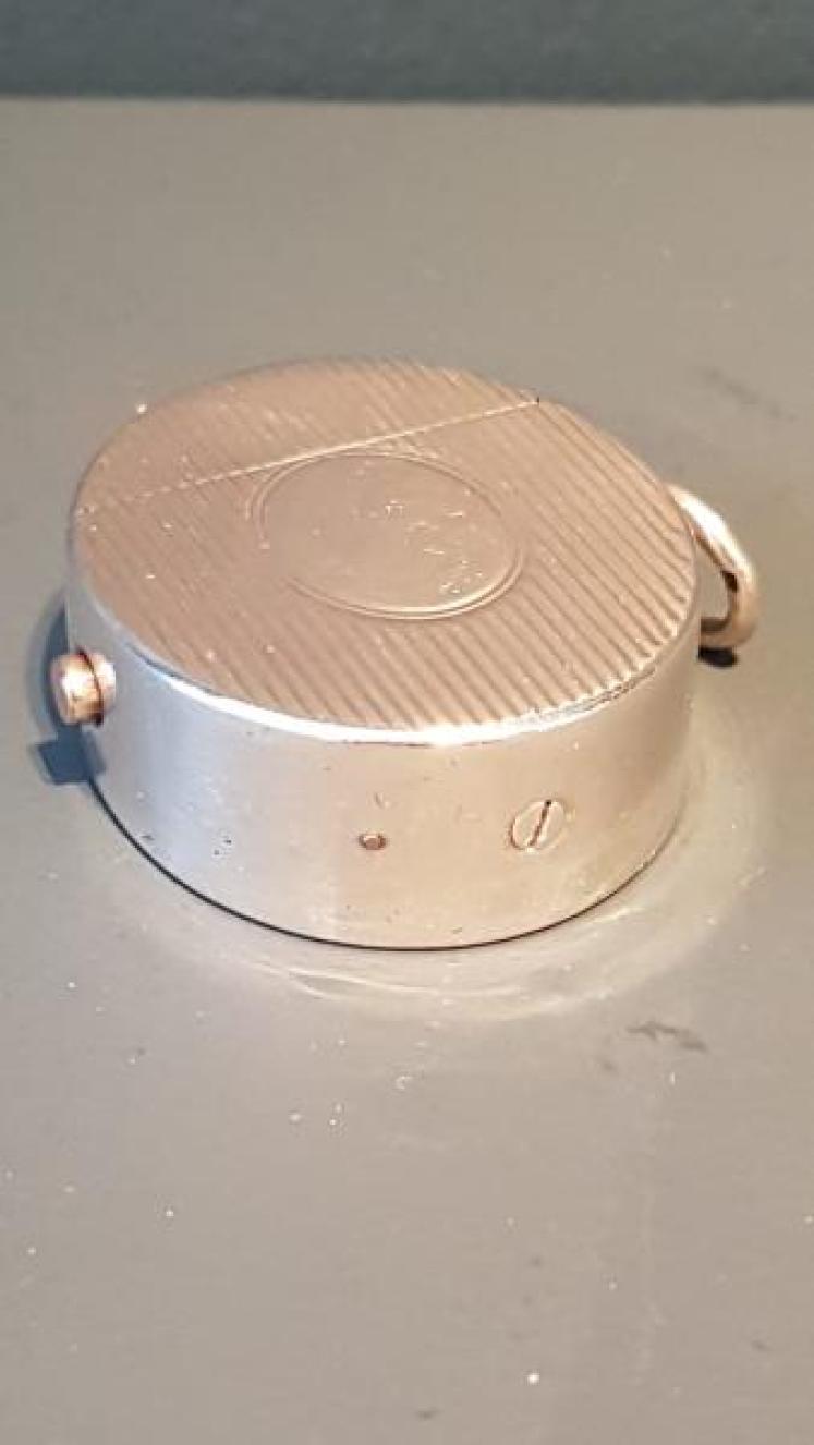 Unusual Victorian Patent Sovereign Box - Image 2