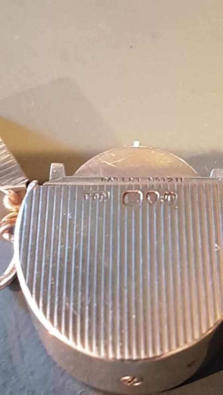 Unusual Victorian Patent Sovereign Box - Image 4