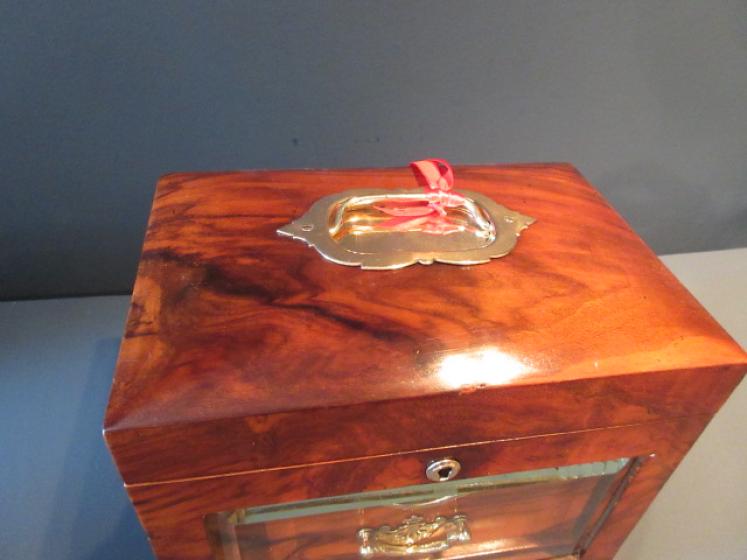 Mid Victorian Figured Walnut Fall Front Jewellery Box - Image 5