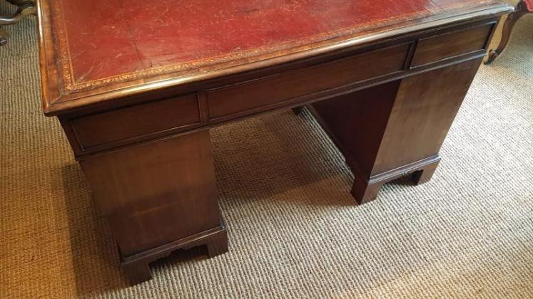 Regency Period Mahogany Pedestal Desk - Image 6