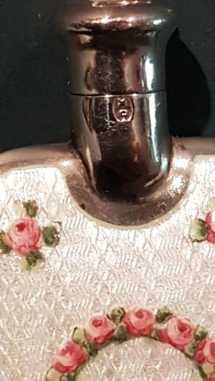 Antique Engine Turned Enamel Silver Pocket Scent Bottle - Image 5