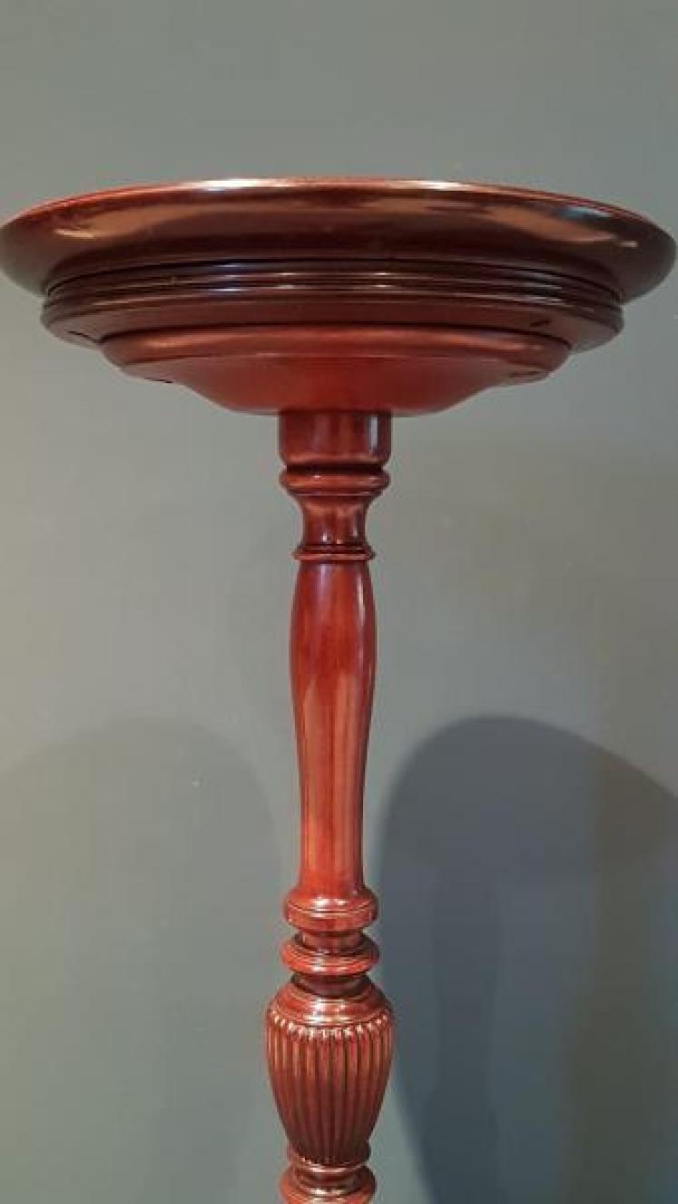 Matching Pair of Fine Quality Antique Wine Tables - Image 3