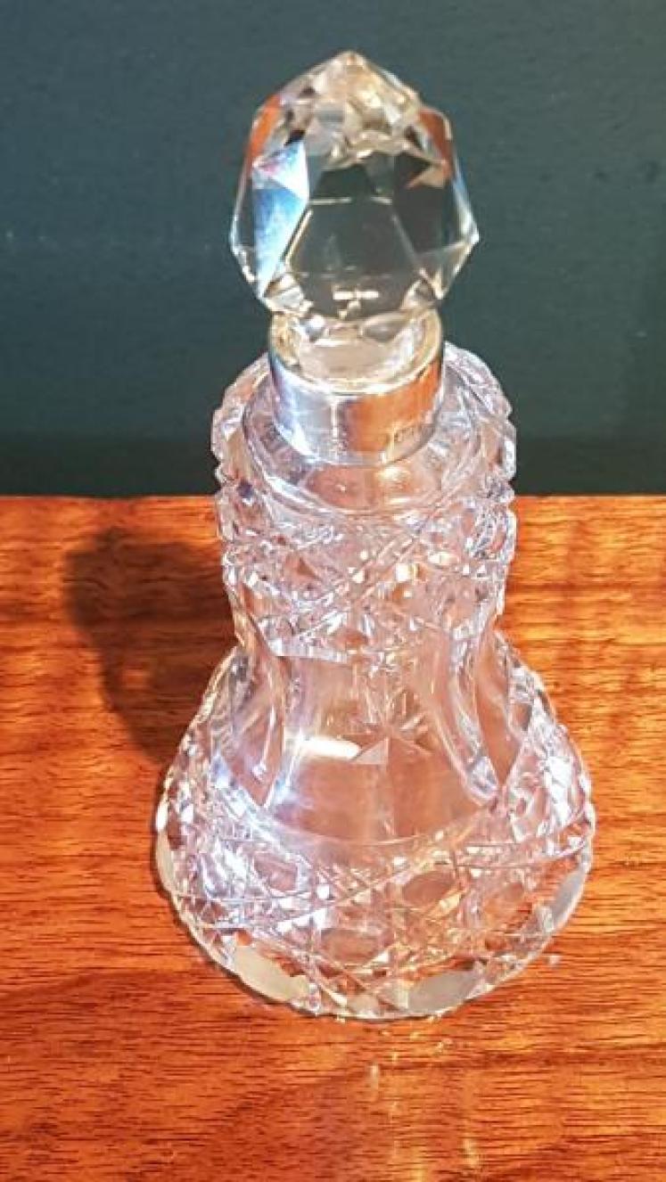 Pair of Silver Mounted Cut Crystal Scent Bottles - Image 3
