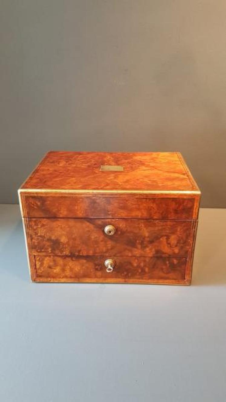 Superb Victorian Walnut and Silver Travelling Box - Image 2