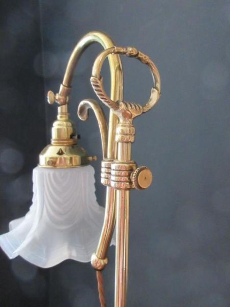 Edwardian Period Rise & Fall Table Lamp - Image 5