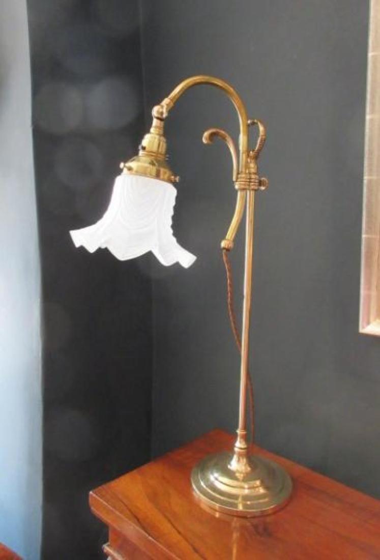 Edwardian Period Rise & Fall Table Lamp - Image 7