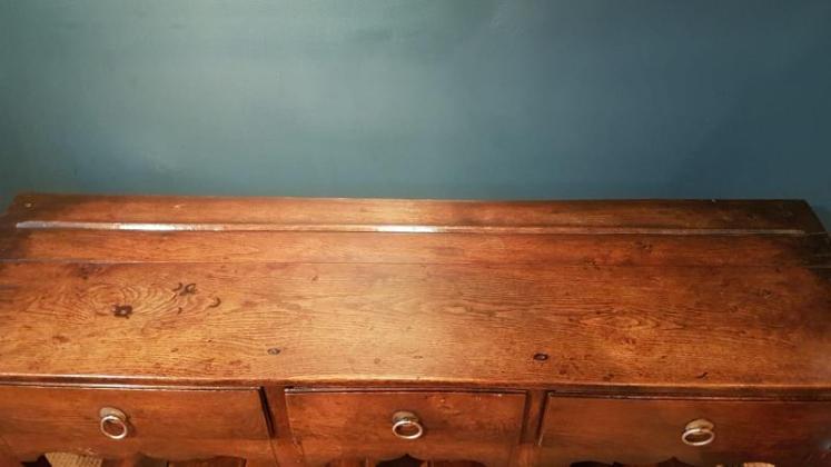 Superb George II Oak Dresser  - Image 2