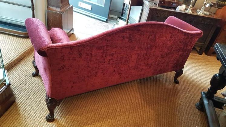 Superb Victorian Mahogany Carved Foot Sofa - Image 2
