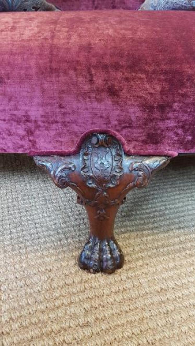 Superb Victorian Mahogany Carved Foot Sofa - Image 4