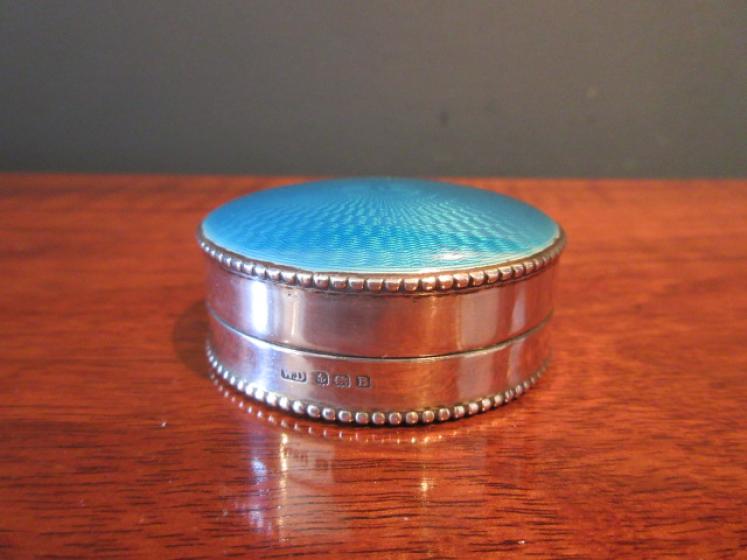 George V Period Silver & Turquoise Enamel Trinket Box  - Image 5