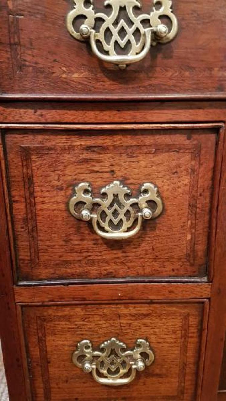 Rare Antique George II Oak Kneehole Desk - Image 4