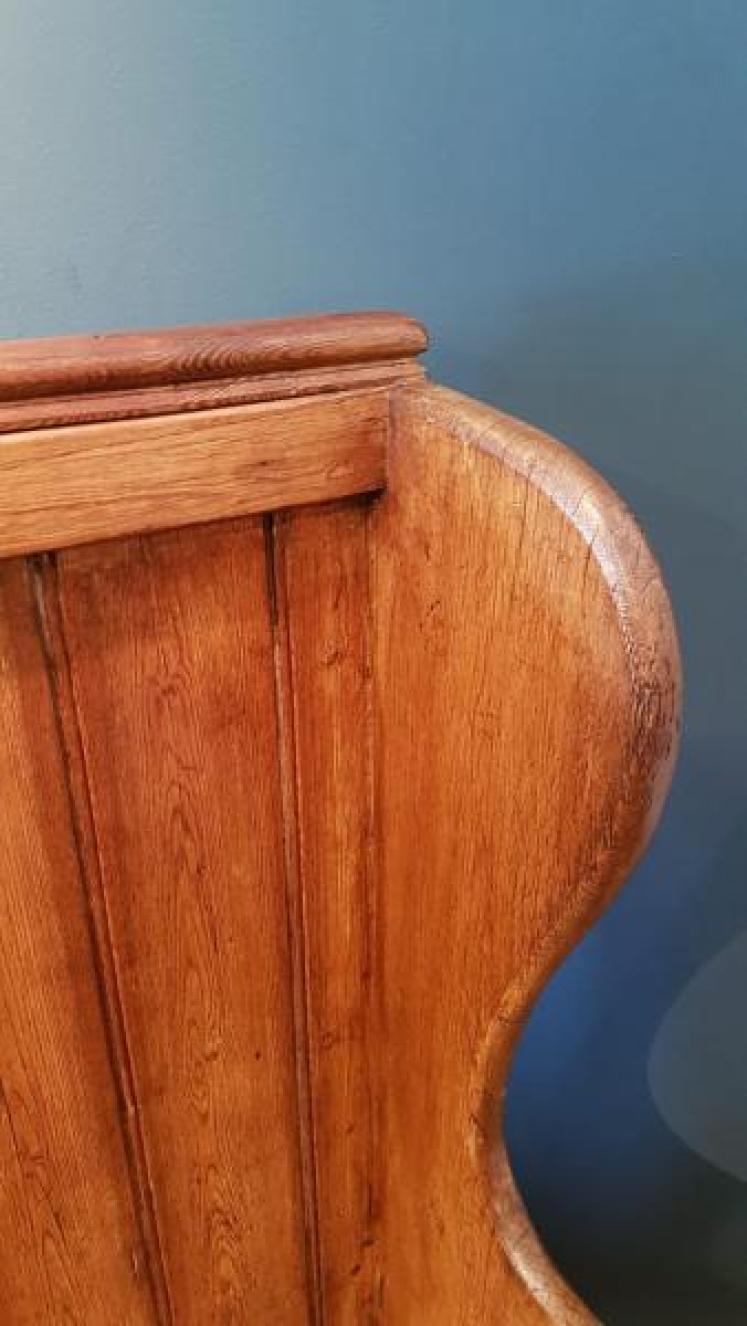 Antique George III Pitch Pine Settle - Image 3