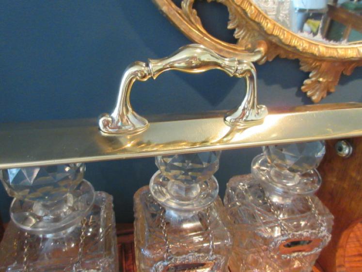 Late Victorian Polished Oak Three Bottle Tantalus - Image 2