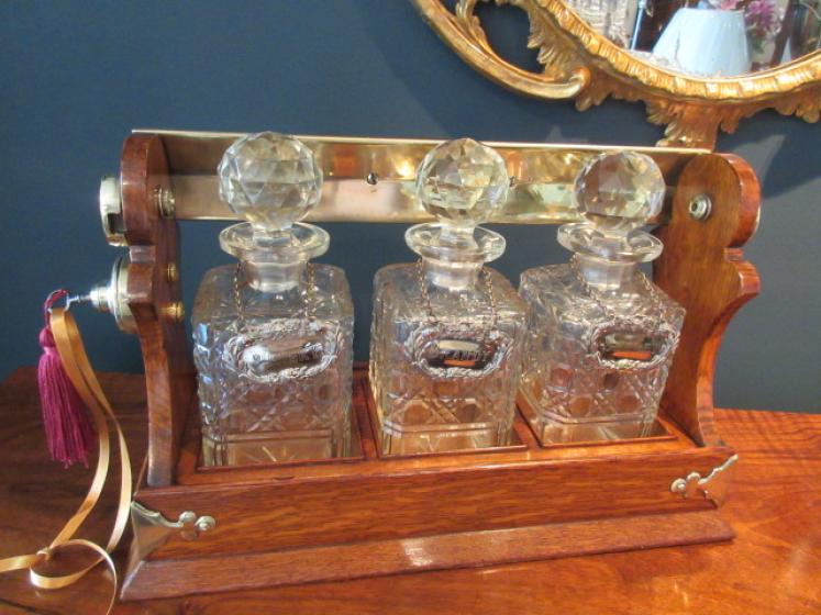 Late Victorian Polished Oak Three Bottle Tantalus - Image 5