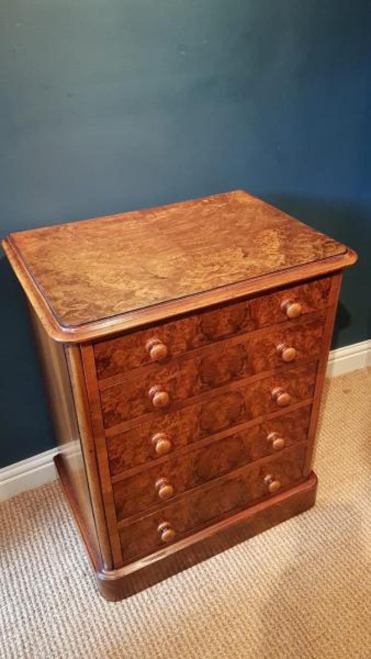 Small Mid Victorian Burr Walnut Chest of Drawers - Image 3
