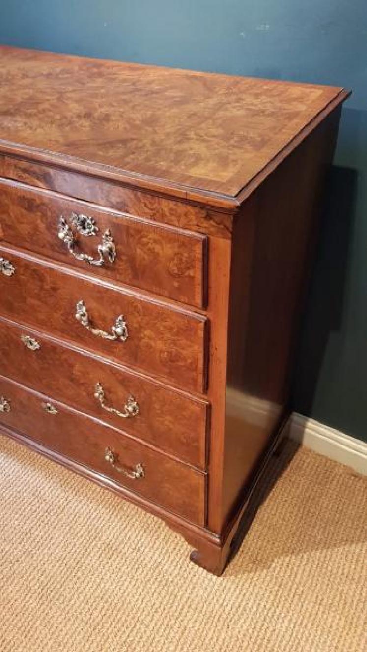 Superb Quality Victorian Burr Walnut Chest of Drawers - Image 5